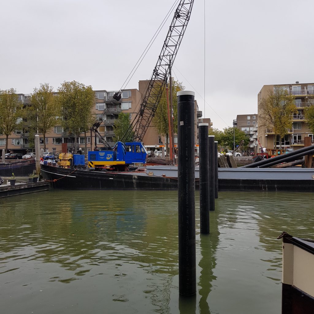 Houten palen vervangen voor staal